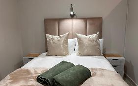 Milk & Honey Guesthouse